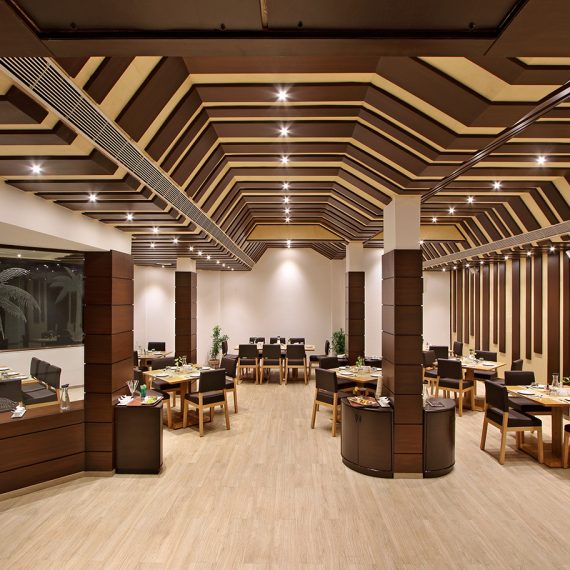 PALM - INTERNATIONAL CUSINE